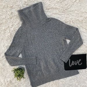Loft Turtleneck Sweater 💗 Gray